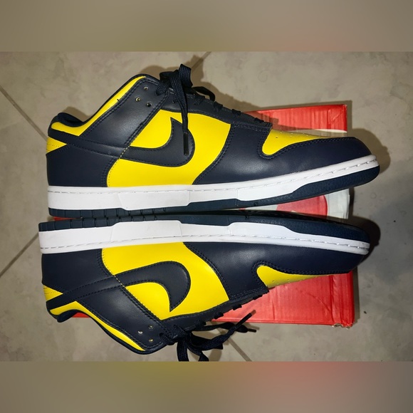 Nike Michigan dunks, size 13 - Picture 3 of 8